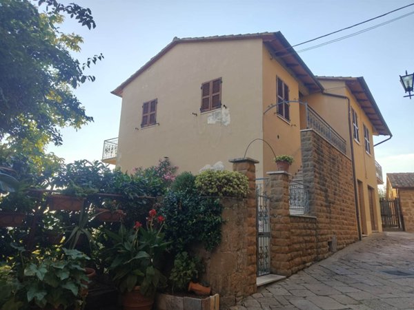 casa indipendente in vendita a Pienza in zona Monticchiello