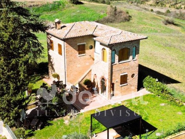 casa indipendente in vendita a Pienza