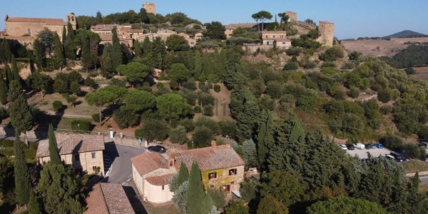 casale in vendita a Pienza in zona Monticchiello