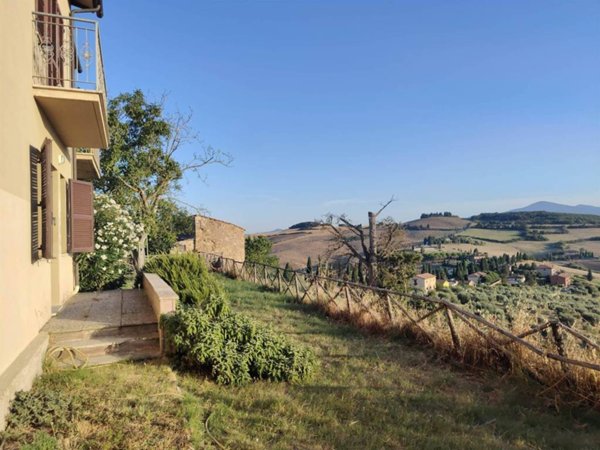 casa indipendente in vendita a Pienza in zona Monticchiello