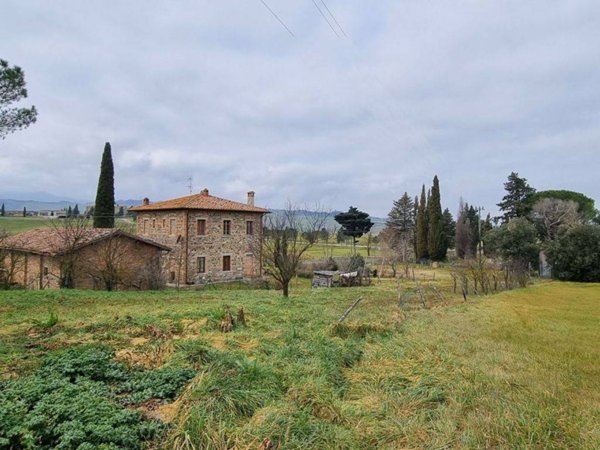 casa indipendente in vendita a Pienza in zona Monticchiello