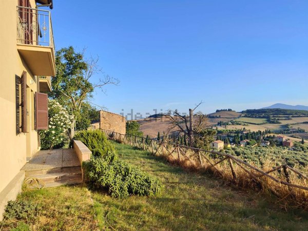 casa indipendente in vendita a Pienza in zona Monticchiello