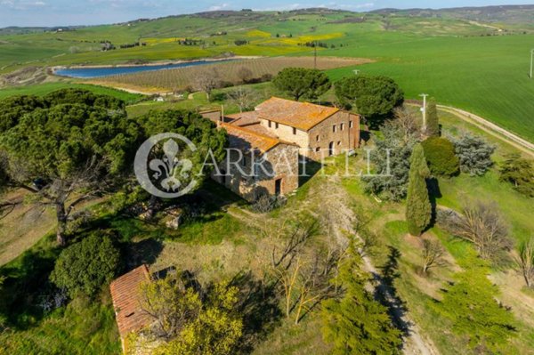 locale di sgombero in vendita a Pienza in zona Monticchiello