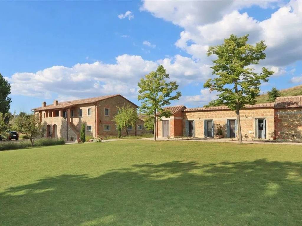 casa indipendente in vendita a Pienza in zona Monticchiello