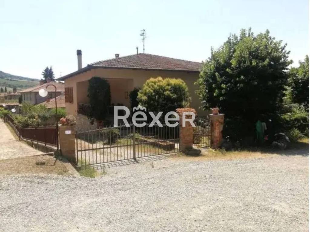 casa indipendente in vendita a Pienza in zona Monticchiello
