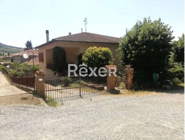 casa indipendente in vendita a Pienza in zona Monticchiello