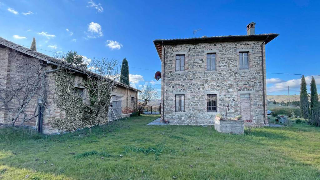 casa indipendente in vendita a Pienza in zona Monticchiello