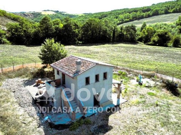 casale in vendita a Pienza in zona Monticchiello