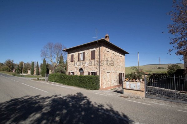 casa indipendente in vendita a Pienza in zona Monticchiello