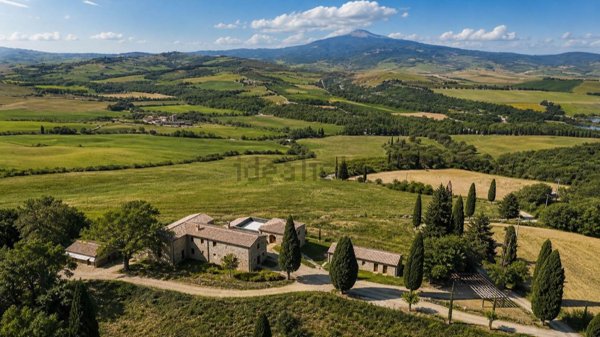 casale in vendita a Pienza in zona Monticchiello