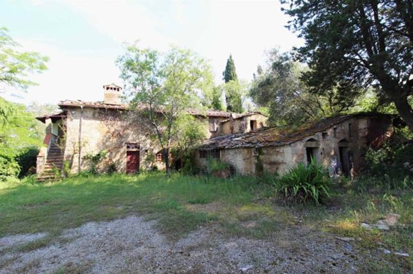 casa indipendente in vendita a Poggibonsi