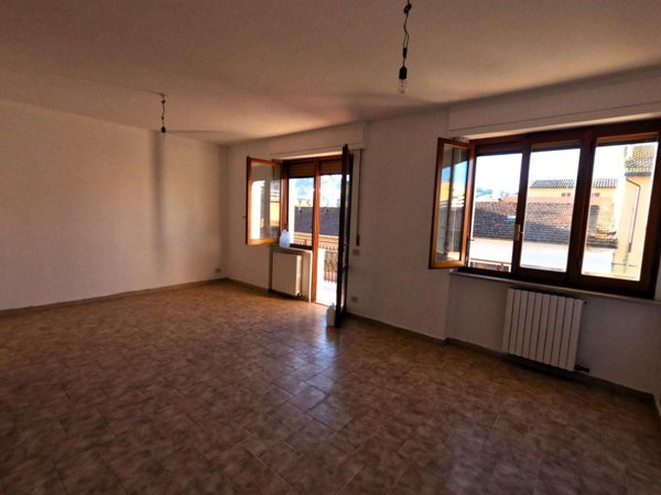 appartamento in vendita a Poggibonsi in zona Centro Storico