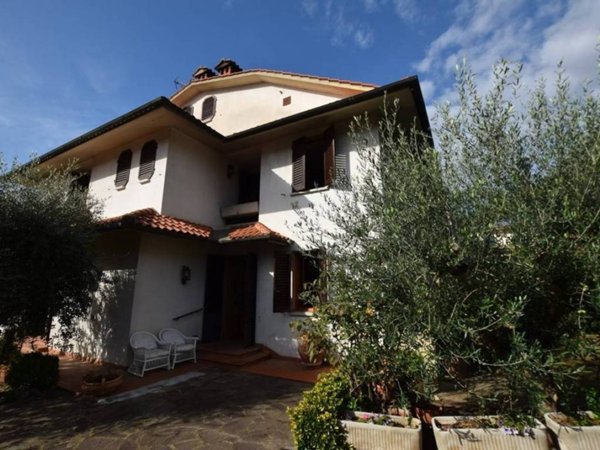 casa indipendente in vendita a Poggibonsi