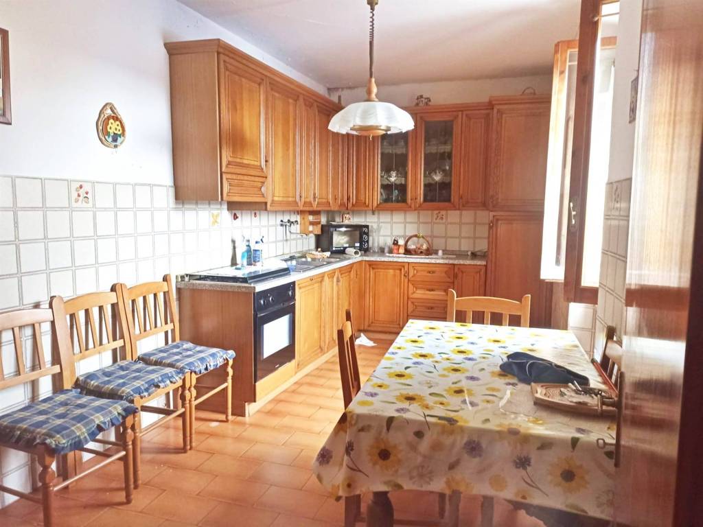 casa indipendente in vendita a Poggibonsi