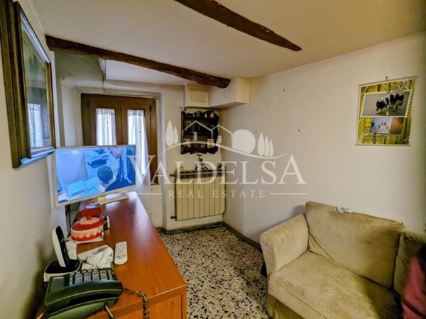casa indipendente in vendita a Poggibonsi