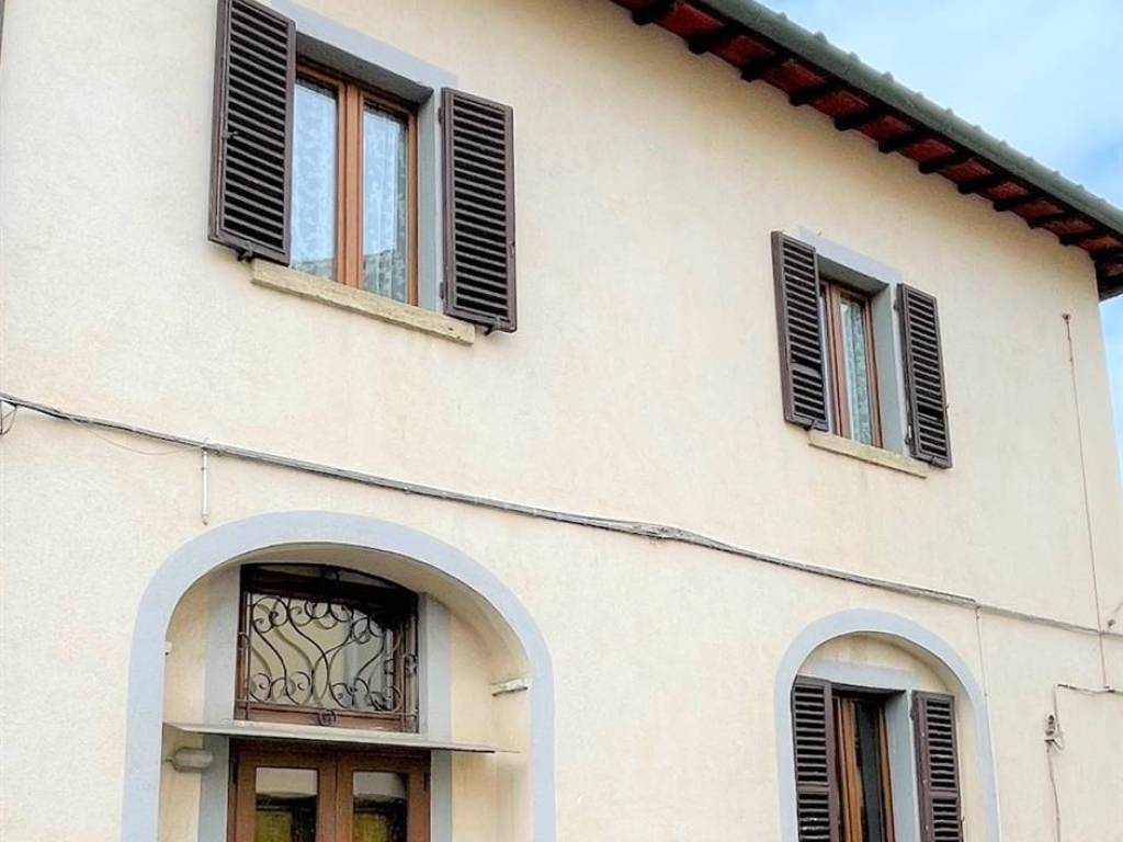 casa indipendente in vendita a Poggibonsi