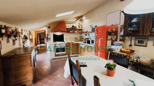 appartamento in vendita a Poggibonsi in zona Staggia Senese