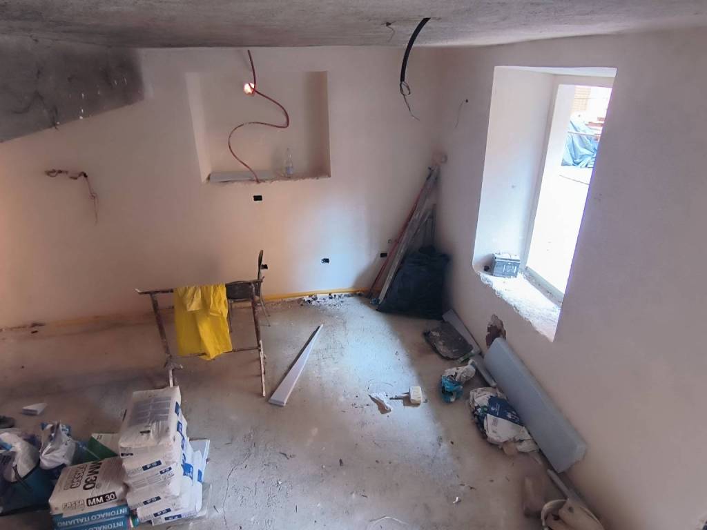 appartamento in vendita a Poggibonsi in zona Centro Storico