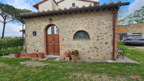 locale di sgombero in vendita a Poggibonsi