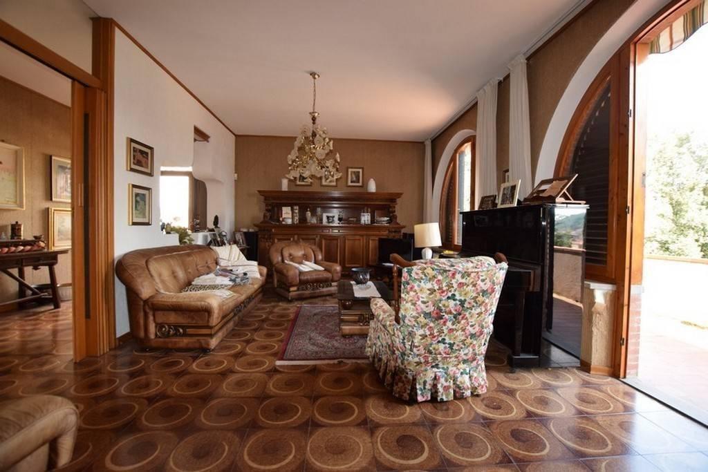 casa indipendente in vendita a Poggibonsi