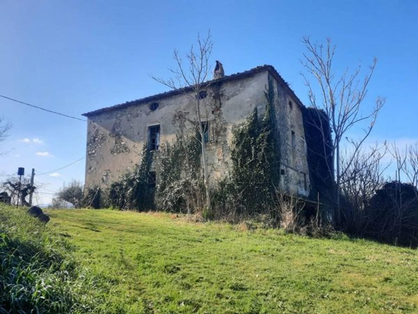 casa indipendente in vendita a Poggibonsi