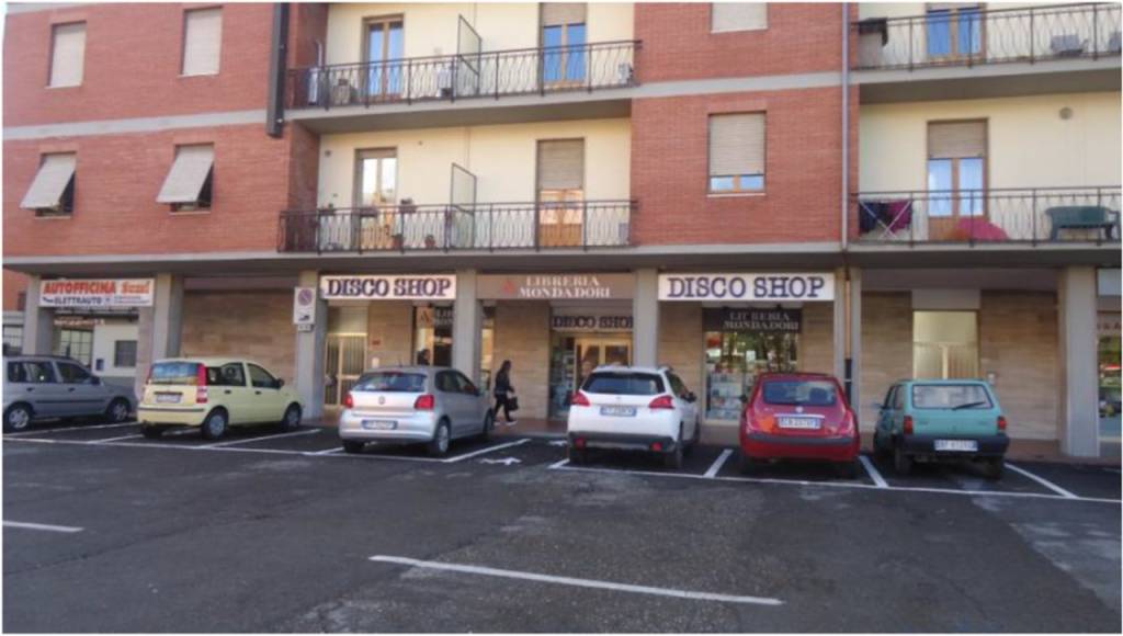 negozio in vendita a Poggibonsi