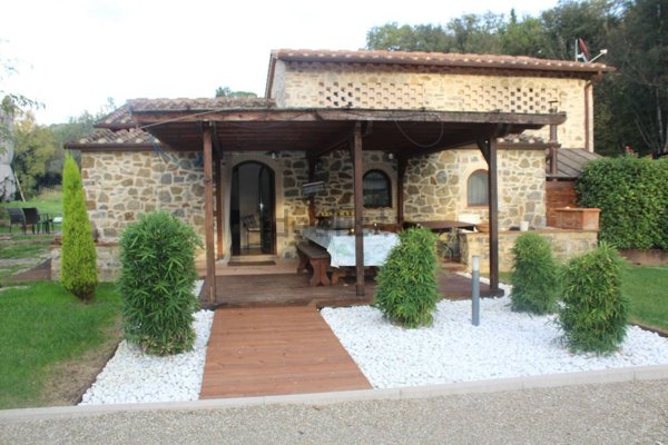 casa indipendente in vendita a Poggibonsi