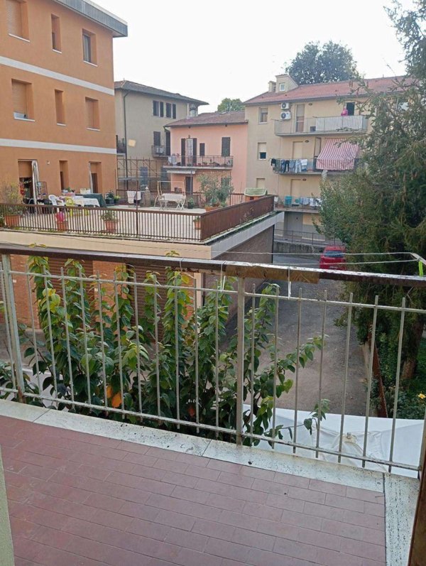 appartamento in vendita a Poggibonsi in zona Centro Storico