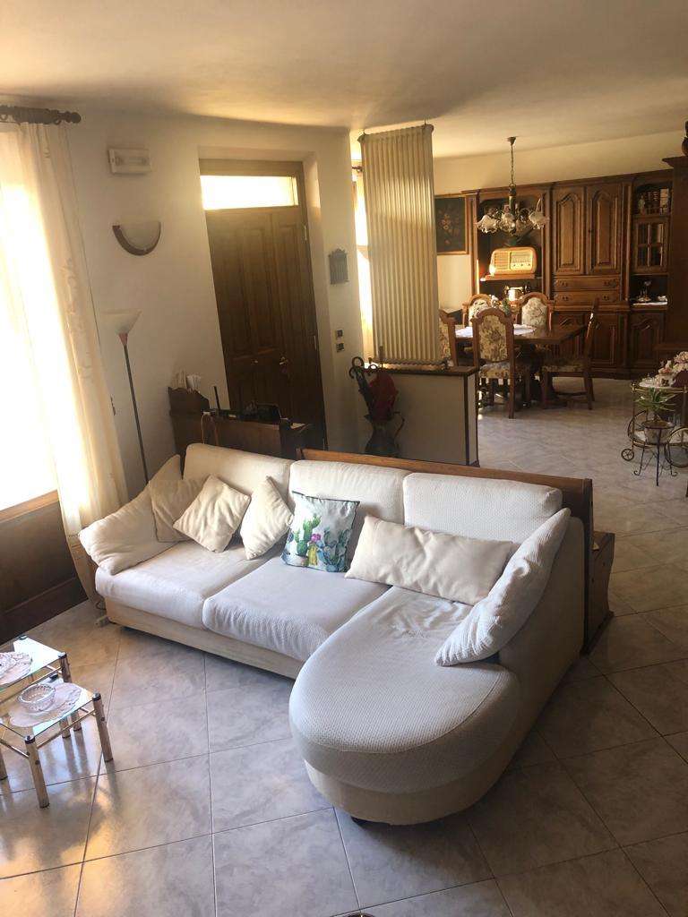 casa indipendente in vendita a Poggibonsi