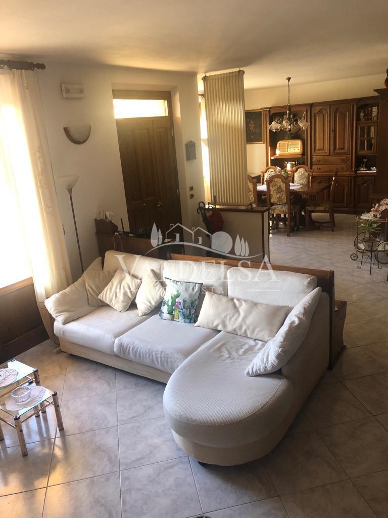 casa indipendente in vendita a Poggibonsi