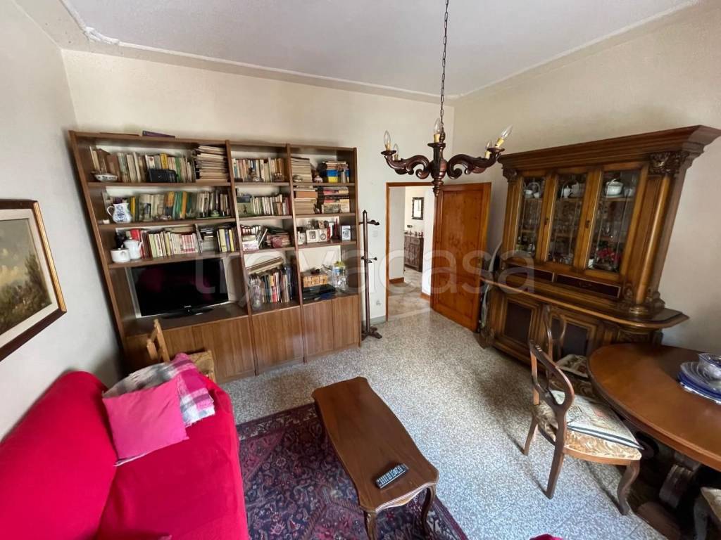 appartamento in vendita a Poggibonsi in zona Centro Storico