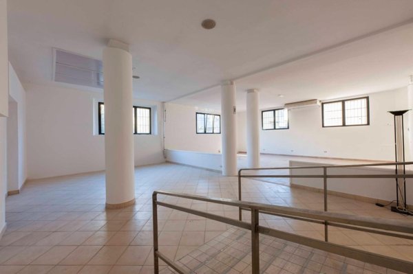 negozio in vendita a Poggibonsi