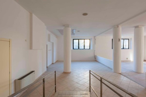 negozio in vendita a Poggibonsi