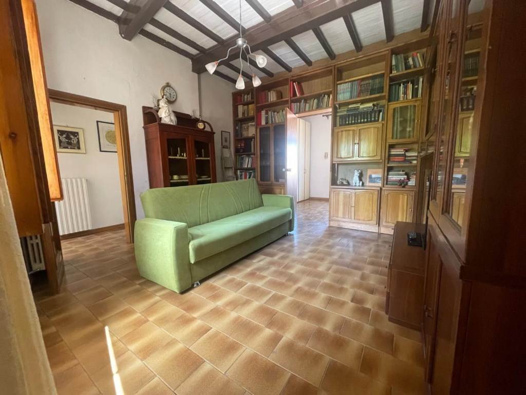 appartamento in vendita a Poggibonsi in zona Centro Storico