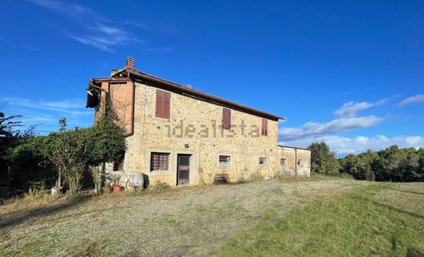 casa indipendente in vendita a Poggibonsi