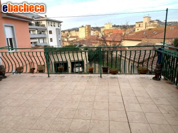 appartamento in vendita a Poggibonsi in zona Centro Storico