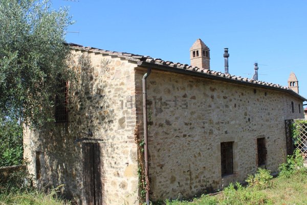 casa indipendente in vendita a Poggibonsi