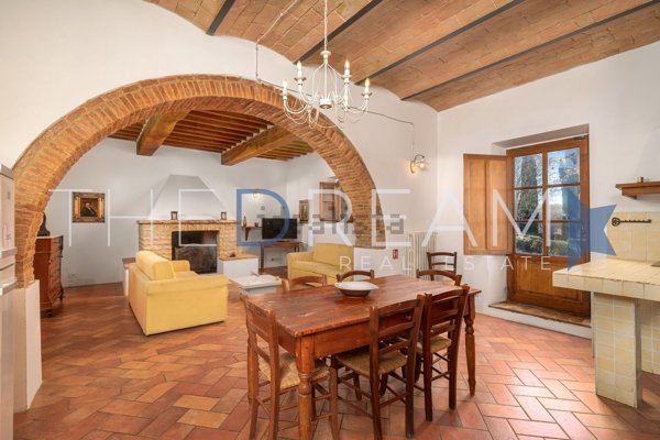 casa indipendente in vendita a Poggibonsi