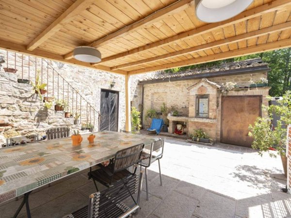 casa indipendente in vendita a Poggibonsi