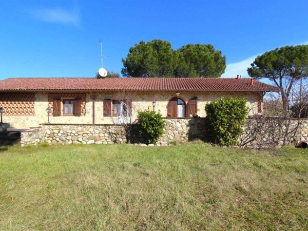 appartamento in vendita a Poggibonsi in zona Talciona