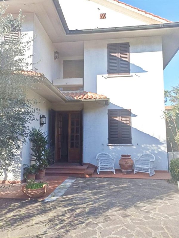casa indipendente in vendita a Poggibonsi