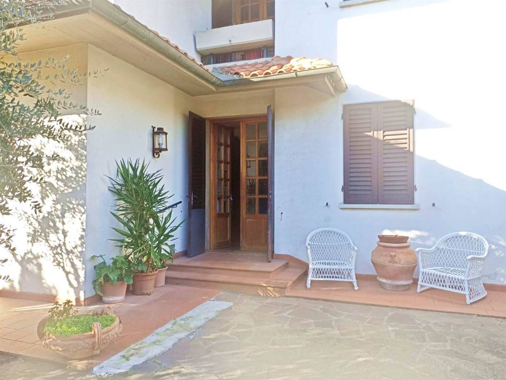 casa indipendente in vendita a Poggibonsi
