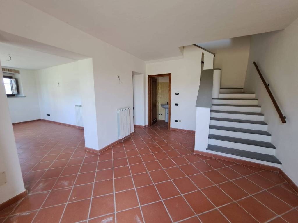 casa indipendente in vendita a Poggibonsi