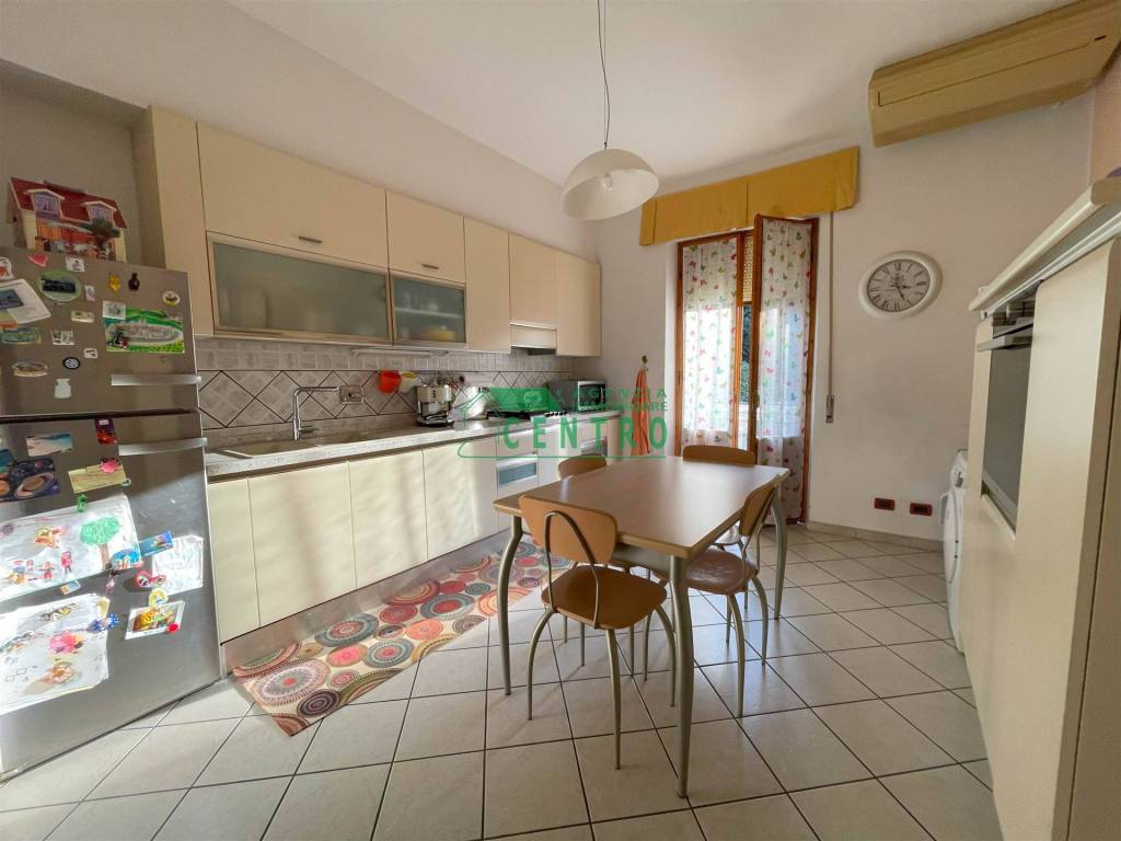 appartamento in vendita a Poggibonsi in zona Centro Storico