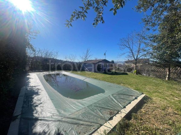 casa indipendente in vendita a Poggibonsi