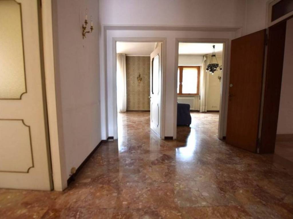 casa indipendente in vendita a Poggibonsi