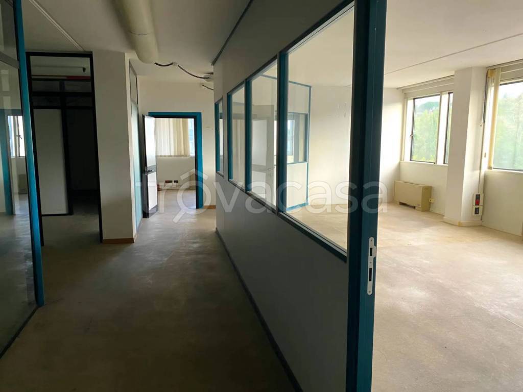 ufficio in vendita a Poggibonsi in zona Centro Storico