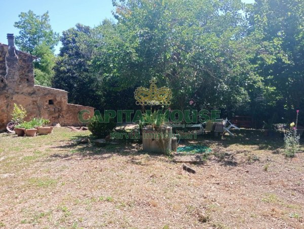 casa indipendente in vendita a Poggibonsi