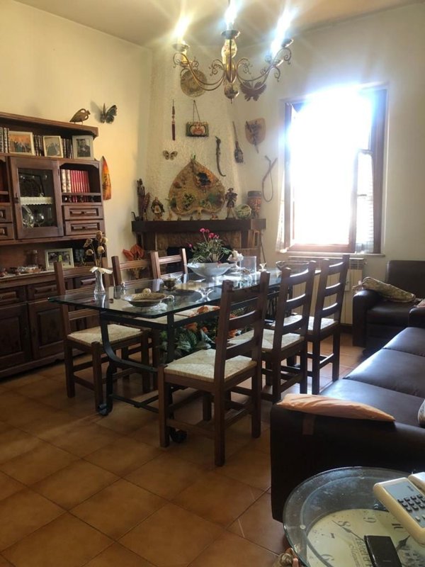 appartamento in vendita a Poggibonsi in zona Centro Storico