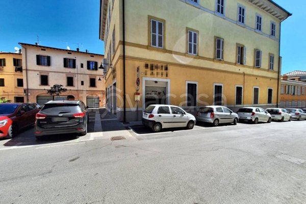 negozio in vendita a Poggibonsi